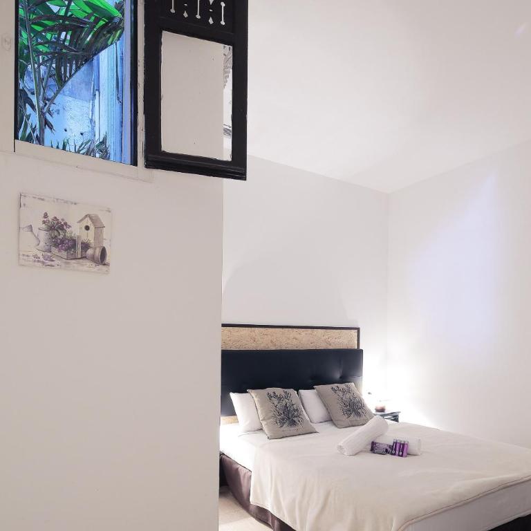 Hostal Balkonis - Budget Double Room - 3
