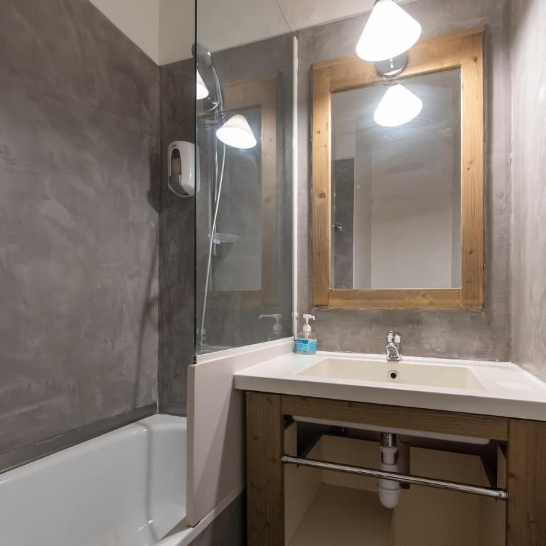 Vue montagne parking privé balcon - Apartment with Mountain View - 18