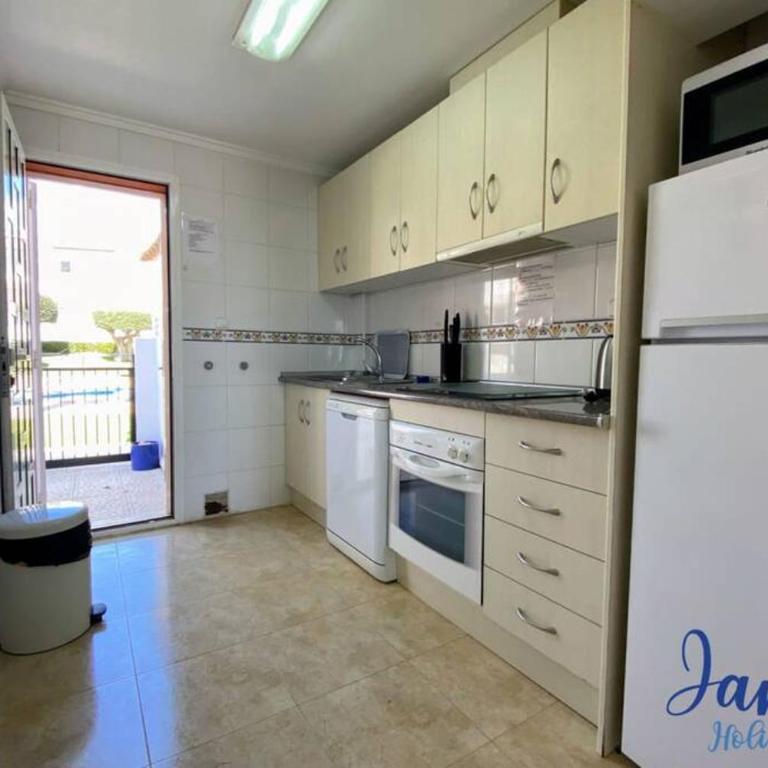 Laguna Townhouse overlooking Communal Pool LOM01 - Three-Bedroom House - 3