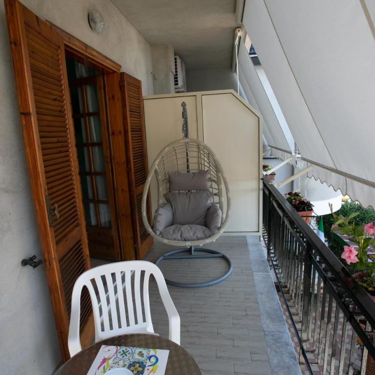 B&B Leonida - Camera Matrimoniale Deluxe con Balcone e Vista Mare - 9