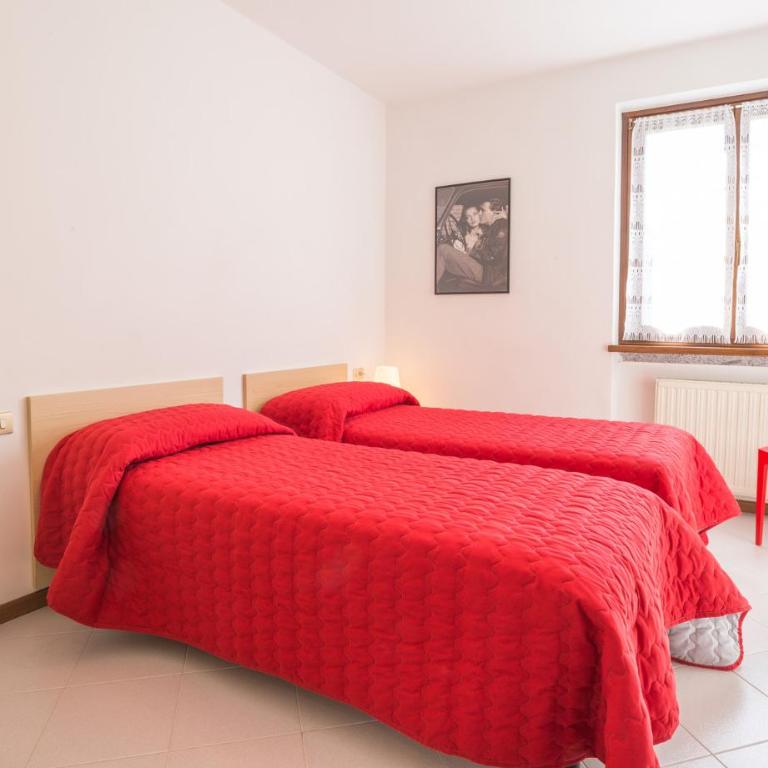 Casa Lori - Two-Bedroom Apartment with Balcony - 18