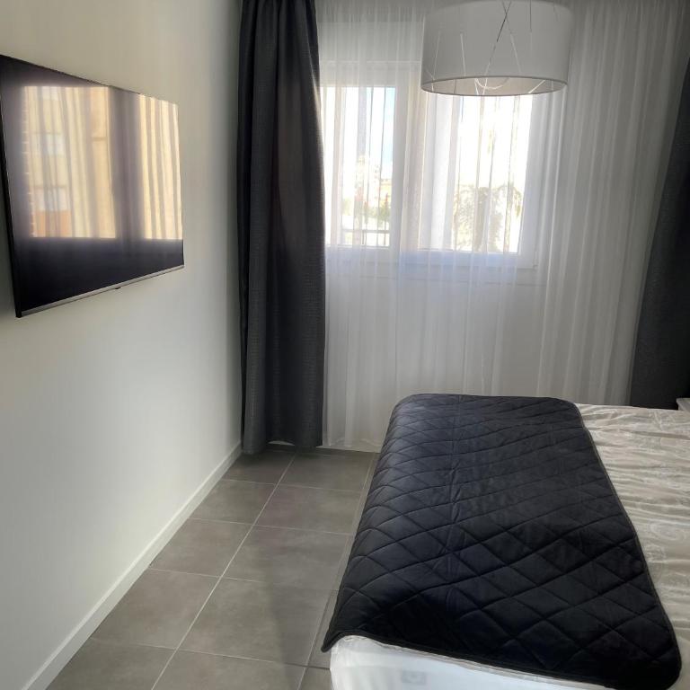 Sunny apartment in Denia with outdoor swimming pool and garage parking place included, 300m from the sandy beach - Apartamento de 3 dormitorios - 18
