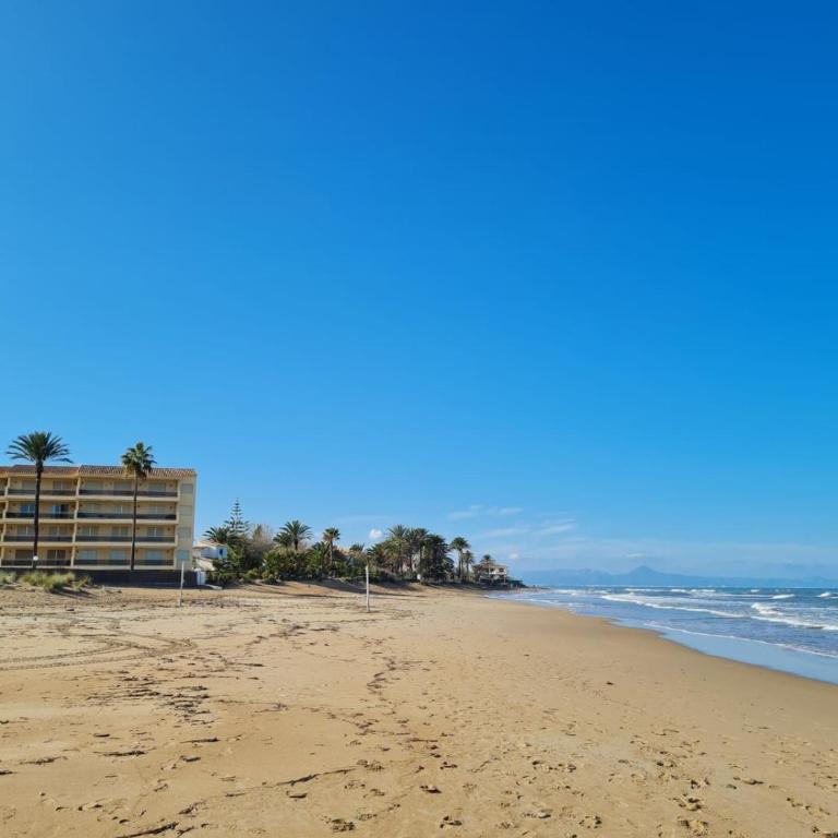 Sunny apartment in Denia with outdoor swimming pool and garage parking place included, 300m from the sandy beach - Apartamento de 3 dormitorios - 27