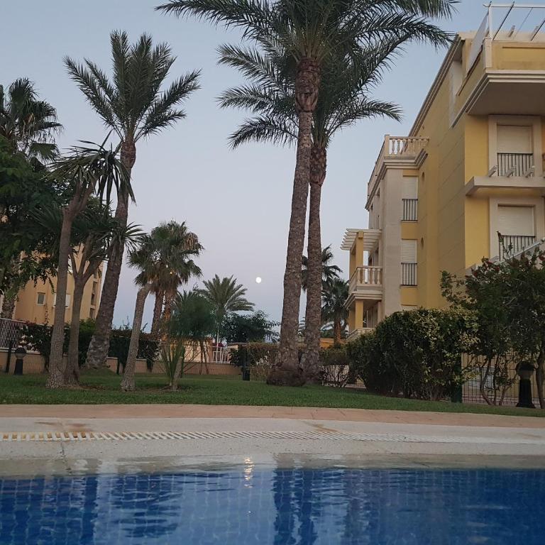Apartamento Primera Linea Playa - Two-Bedroom Apartment - 2
