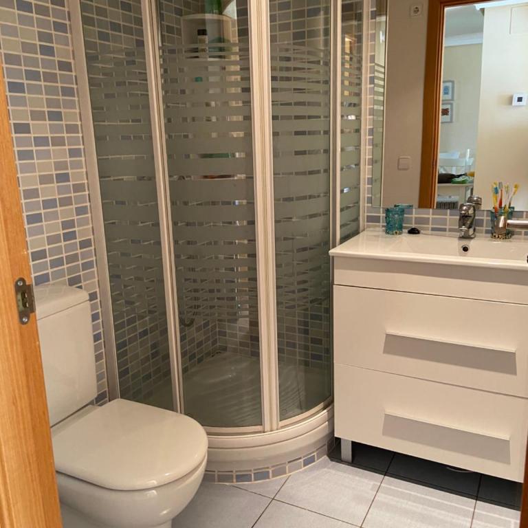Apartamento Primera Linea Playa - Two-Bedroom Apartment - 8