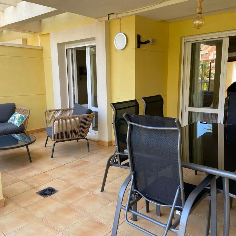 Apartamento Primera Linea Playa - Two-Bedroom Apartment - 23