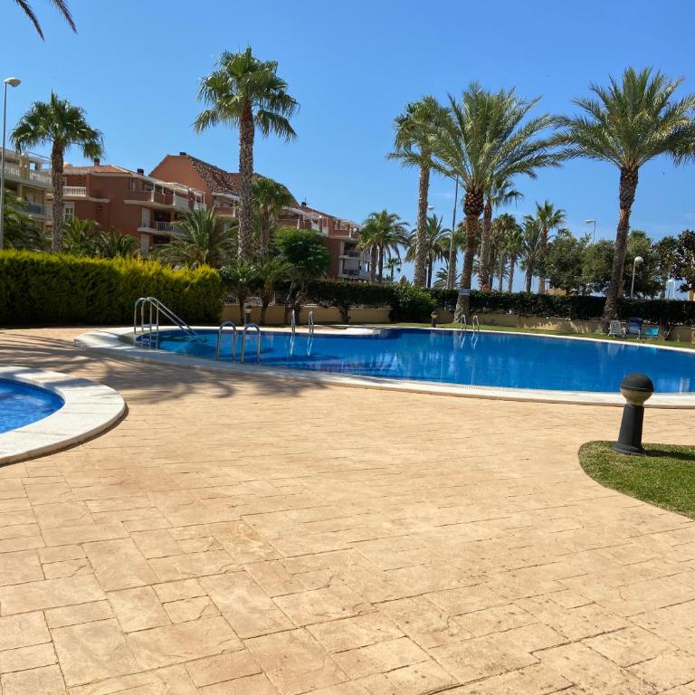 Apartamento Primera Linea Playa - Two-Bedroom Apartment - 25