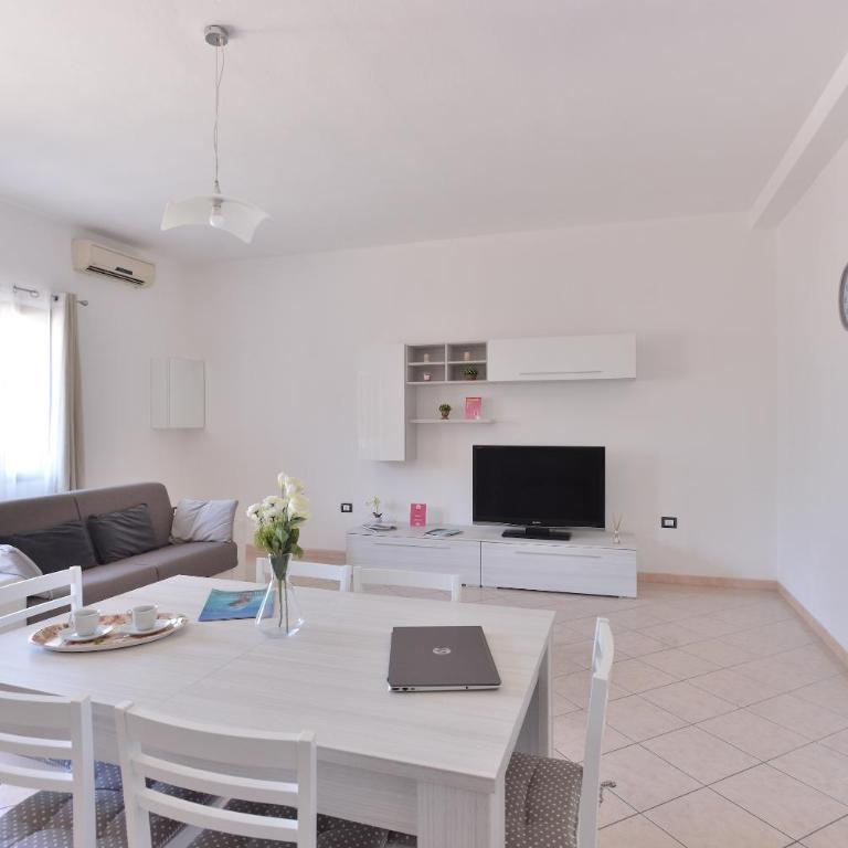 IzzHome Lagoon - Appartamento con 2 Camere da Letto - 16