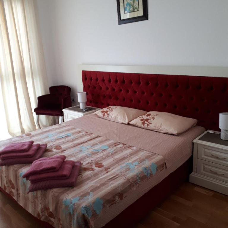 Lux Apartments Kristina - Two-Bedroom Apartment - 12