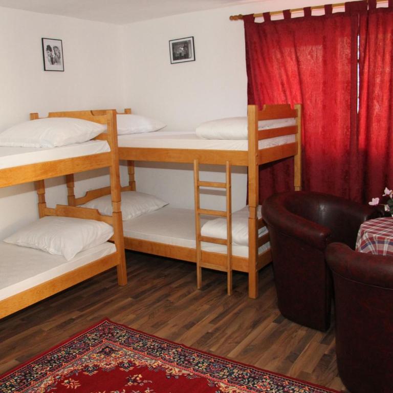 Hostel David - Bed in 4-Bed Dormitory Room - 5