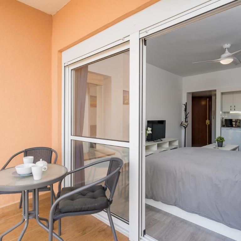 HOLIDAY RENTALS PISCINA, PLAYA PARKING a 5 min caminando del PUERTO DE BENALMADENA - Studio - 2