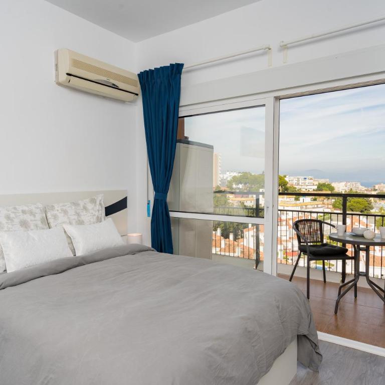 HOLIDAY RENTALS PISCINA, PLAYA PARKING a 5 min caminando del PUERTO DE BENALMADENA - Studio - 11