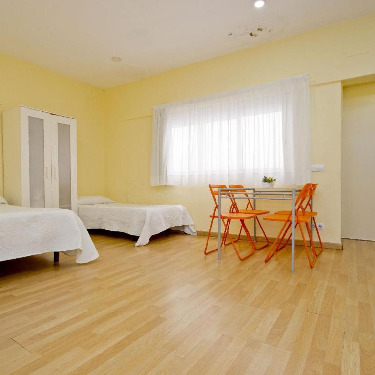 Barcelona City Apartment - Standard Apartment - 19