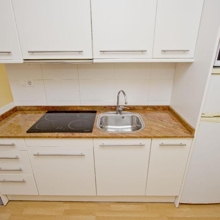 Barcelona City Apartment - Standard Apartment - 31