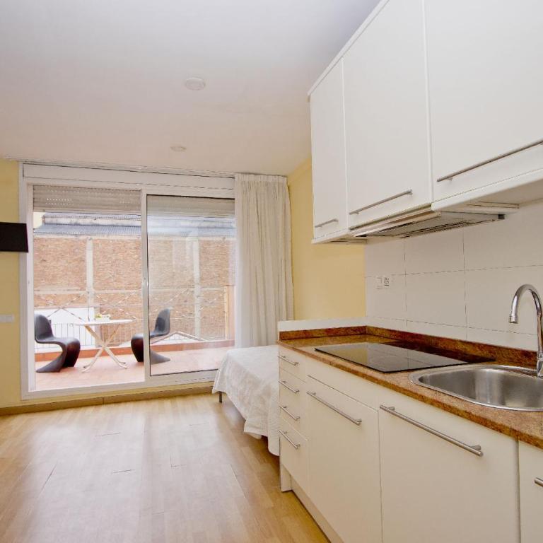 Barcelona City Apartment - Standard Apartment - 42