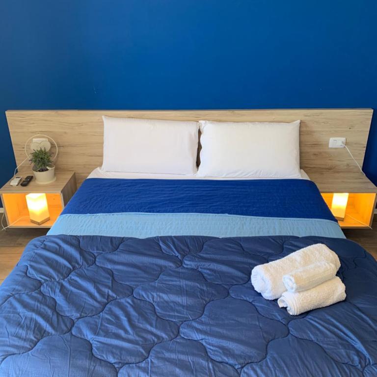 Bed Ponente - Deluxe Doppel-/Zweibettzimmer mit Meerblick - 16