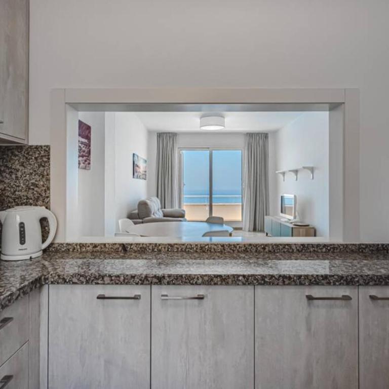 Amazing apartment with sea views and AC, PA06 - One-Bedroom Apartment - 9