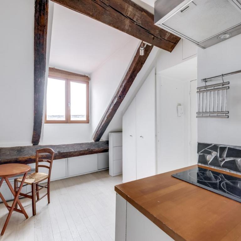 Châtelet, rue de la Ferronnerie - ID 161 - Appartement - 11