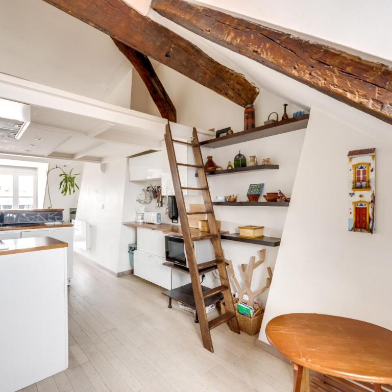 Châtelet, rue de la Ferronnerie - ID 161 - Appartement - 6