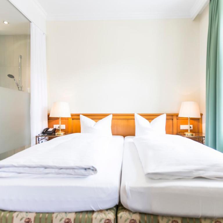 Hotel Sailer - Camera Tripla Business con Bagno con Pareti in Vetro - 6