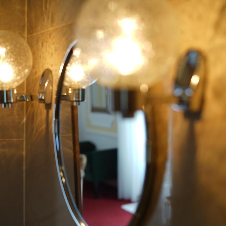 Romantic-Pension Albrecht - Villa next to UNESCO World Heritage - since 1901 - Suite mit Balkon und Schlossblick - 7