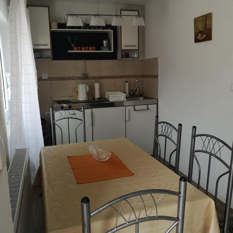 Apartmani Žubor - Apartman sa 2 Spavaće Sobe - 10