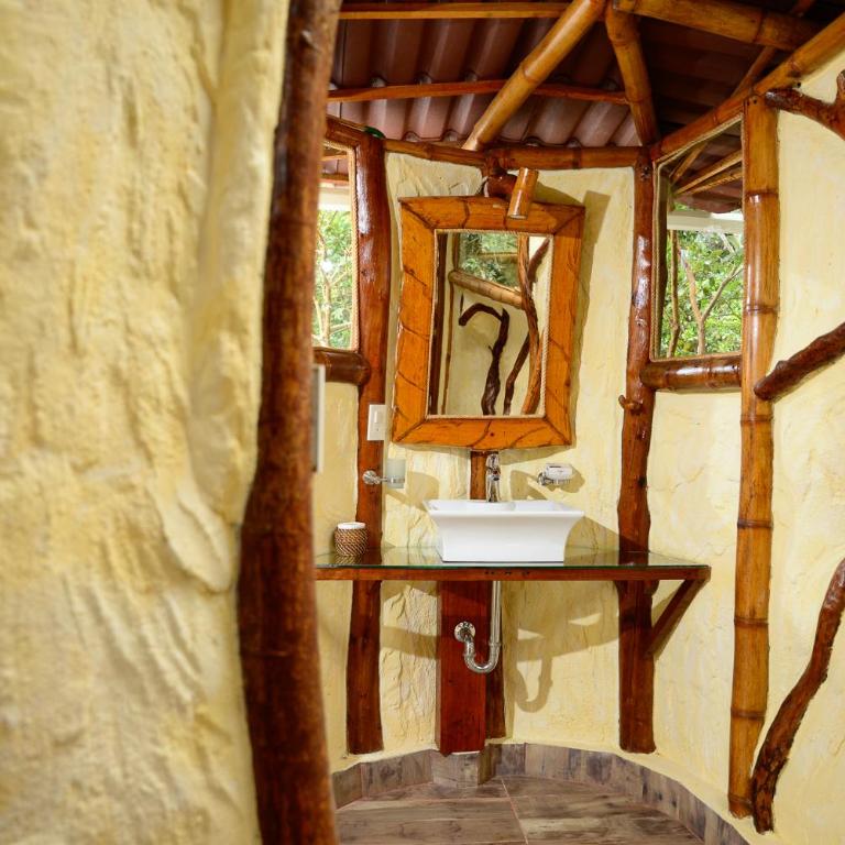 Finca Ecológica El Maco - Bungalow Deluxe con vistas al jardín - 11