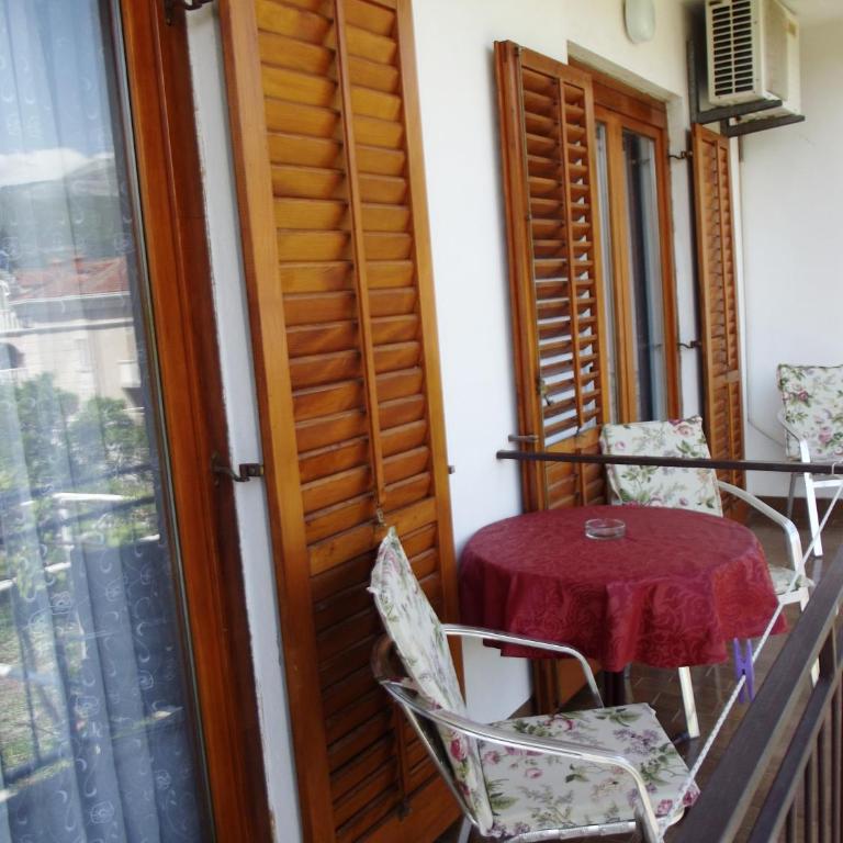 Apartments Budva Center - Apartman sa 2 Spavaće Sobe i Balkonom - 17