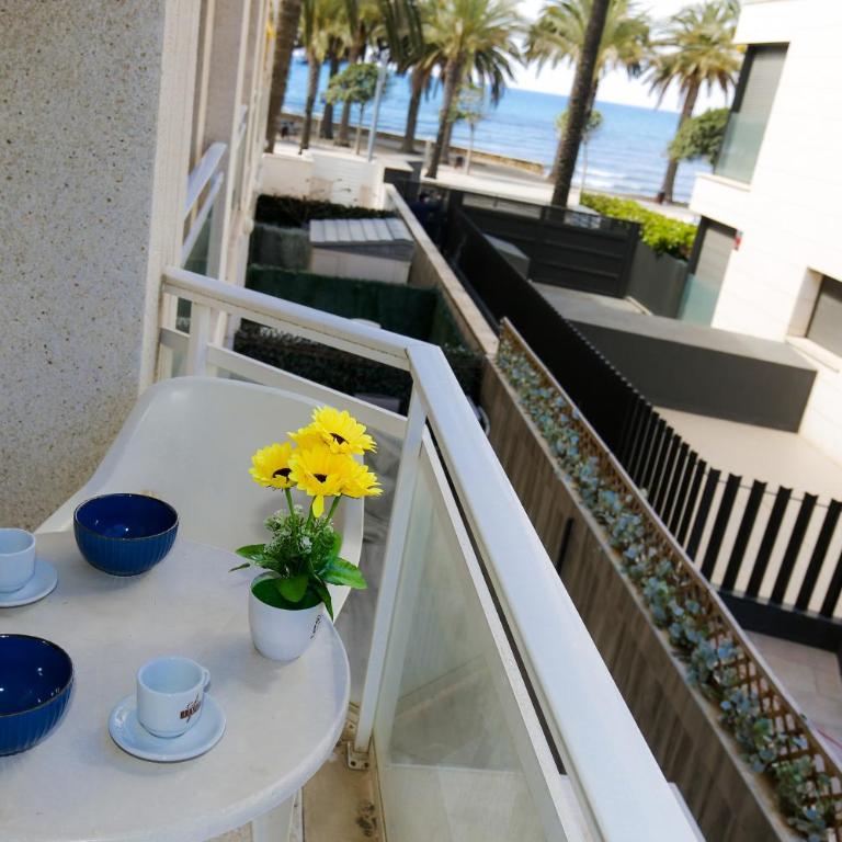 Gongora Planet Costa Dorada - Apartment with Terrace - 4