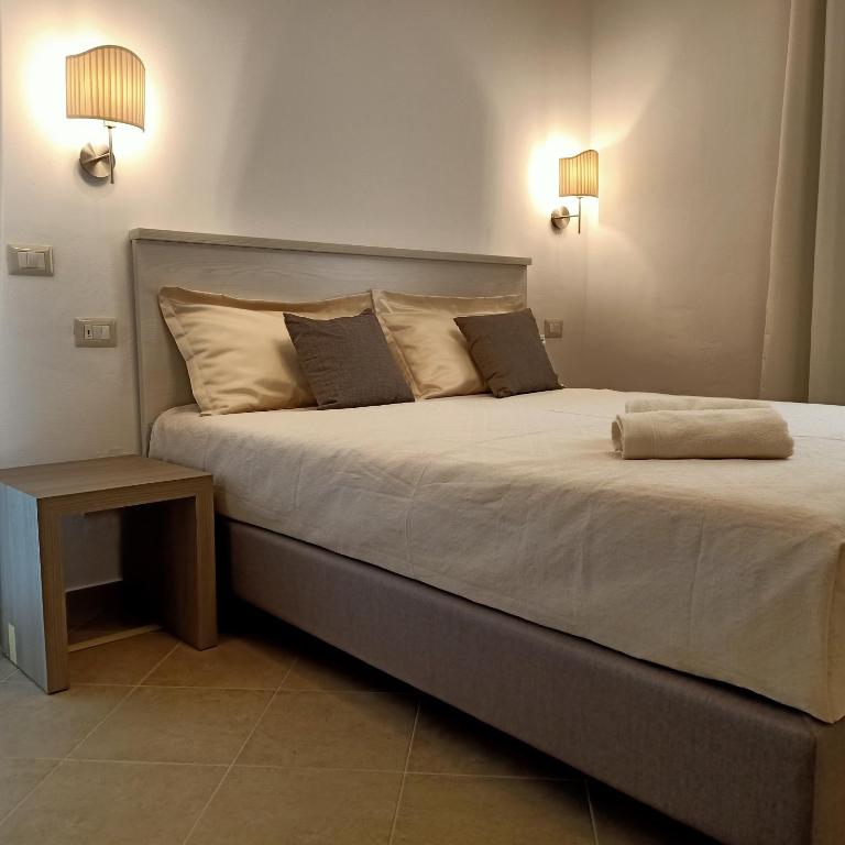 Residenza L'Alzoni - Camera Standard Matrimoniale/Doppia con Letti Singoli con Vista Giardino - 6