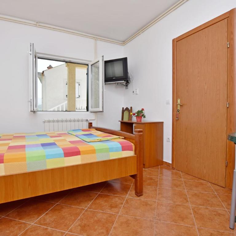 Apartments and Rooms Iva - Standard Studio - 12