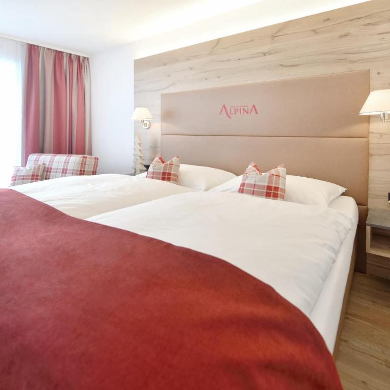 Hotel Alpina Superior - Deluxe Doppel-/Zweibettzimmer mit Balkon - 3