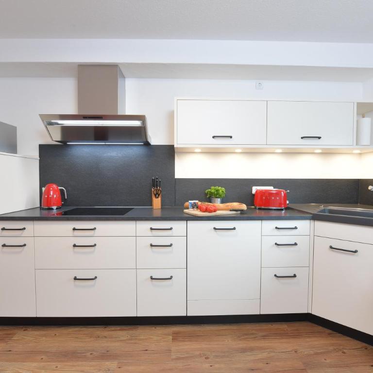 Ferienwohnungen Gerlach - Deluxe Apartment mit 1 Schlafzimmer und Balkon - 2