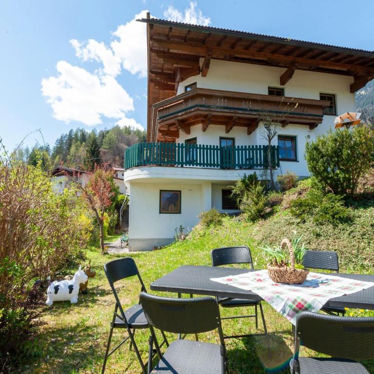 Apartment in Mayrhofen near Penkenbahn Cable Car - Two-Bedroom Apartment - 7