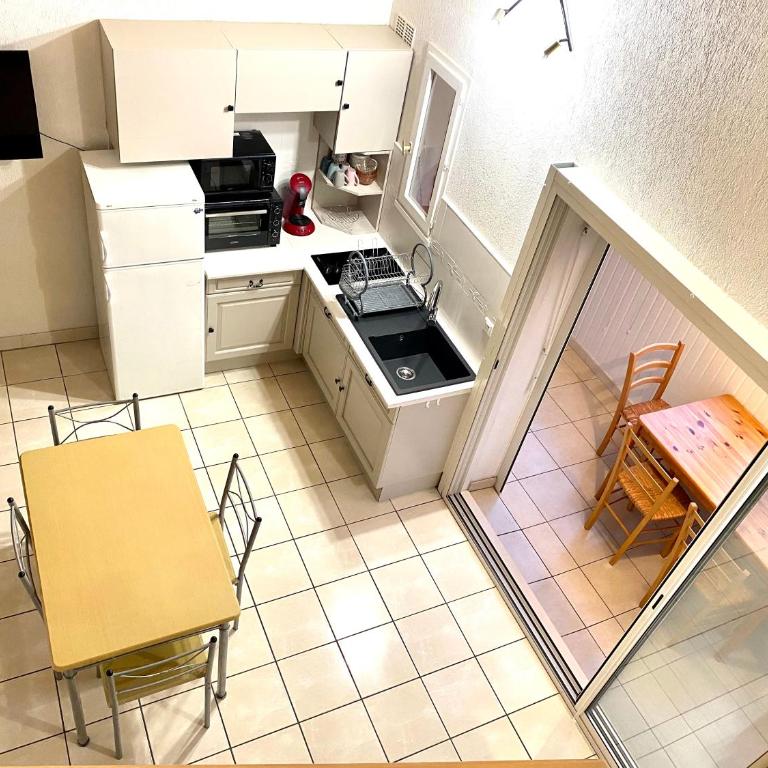 Studio mezzanine St pierre la mer - Appartement 1 Chambre - 6