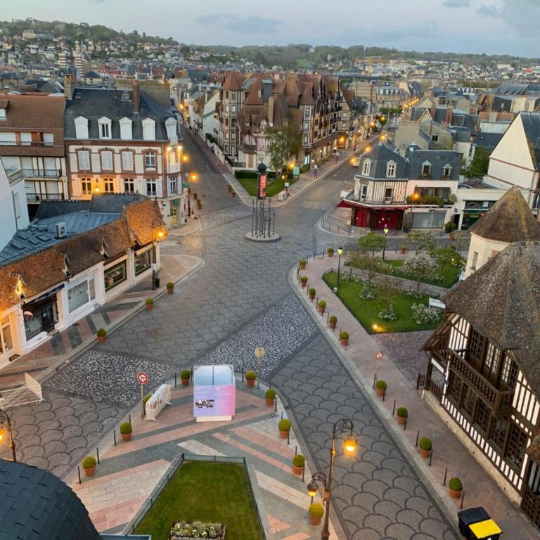 Coeur Deauville Grand 3 pièces avec Parking - Apartment mit 2 Schlafzimmern - 1