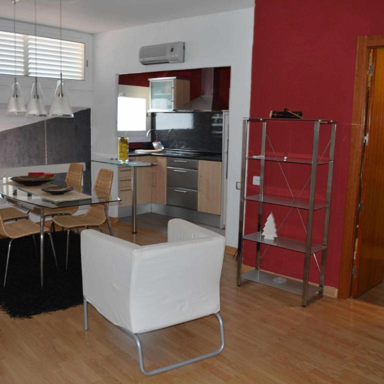 Carabela – Terraza y Vistas al Mar en Cala Salions - Apartamento con vistas al mar - 5