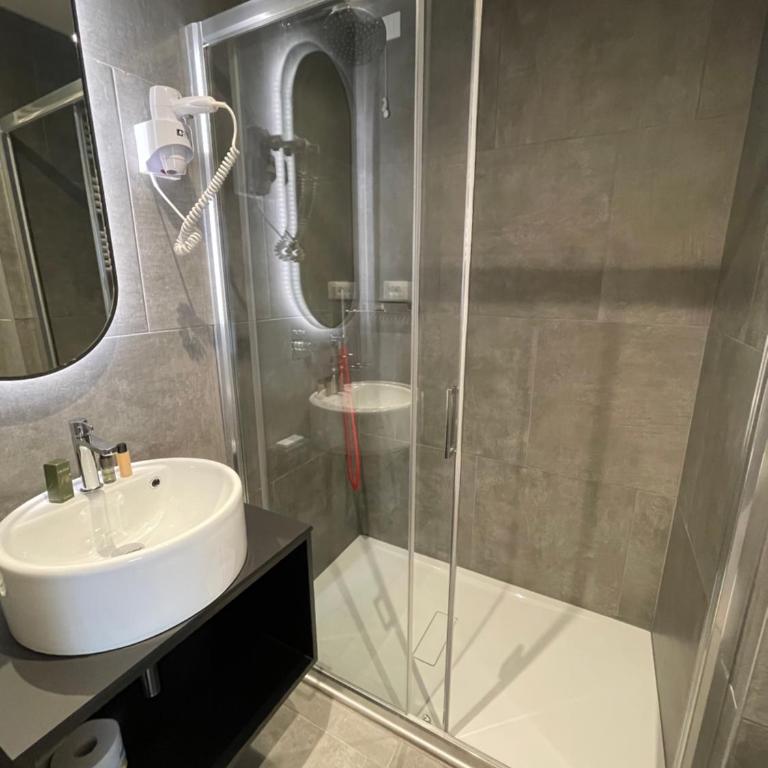 Hotel Iris Jesolo - Camera Deluxe (2 Adulti + 1 Bambino) - 1