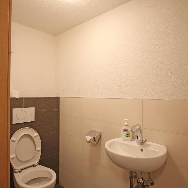 Ibex Hostel - Vierbettzimmer mit eigenem Bad - 16