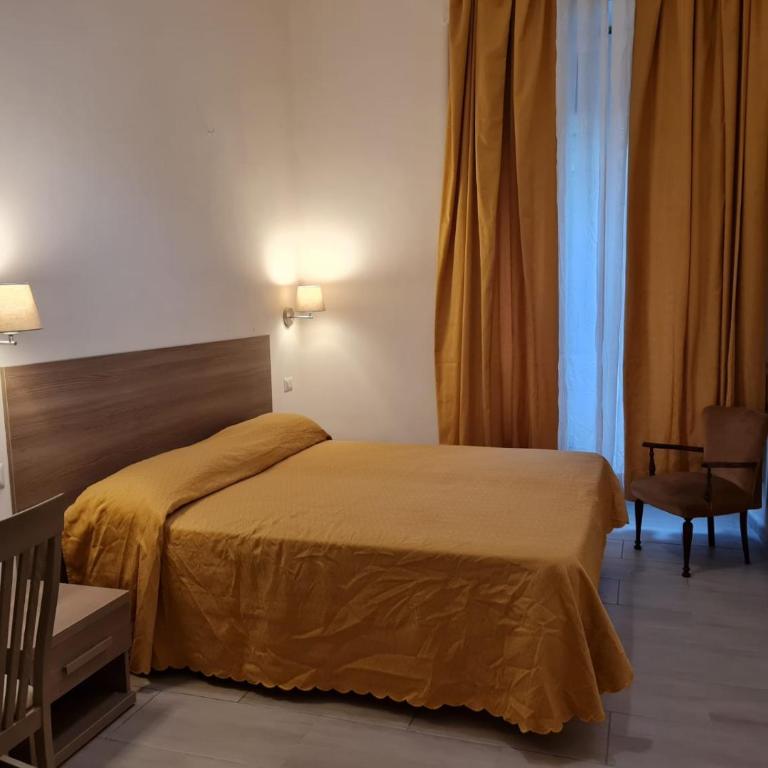 Albergo Enrica - Camera Matrimoniale/Doppia con Letti Singoli - 1