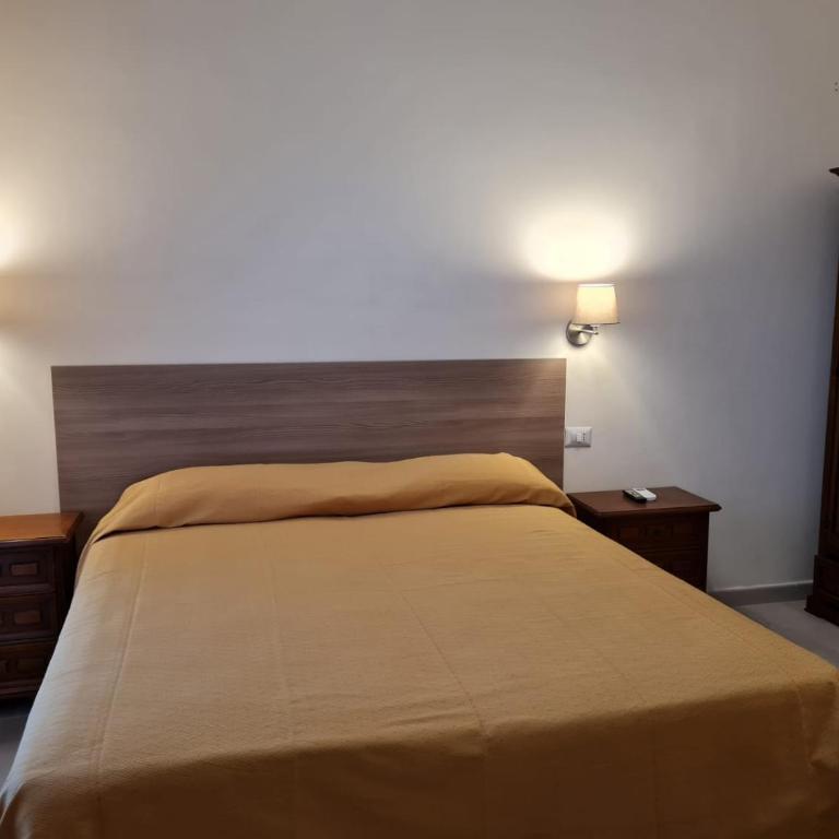 Albergo Enrica - Camera Matrimoniale/Doppia con Letti Singoli - 4