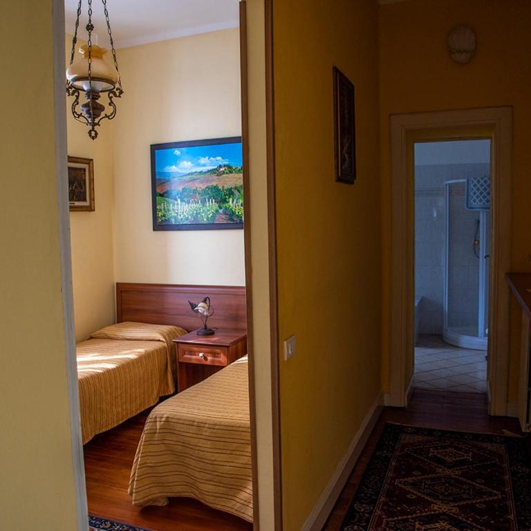 Hotel Villa Ruscello - Suite Superior con 2 Camere da Letto, Balcone e Vista Lago - 5