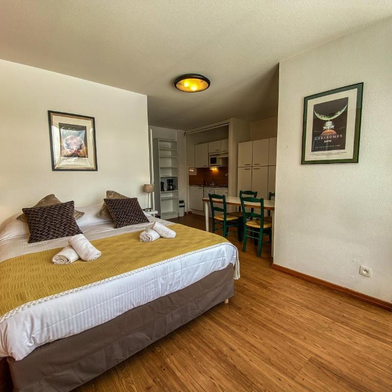 Appart'Hôtel LIDO au bord de l'eau - Studio Confort 4 Personnes avec Vue sur Lac - 2