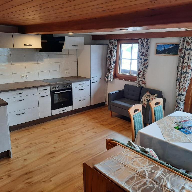 Wachtlerhof - Apartment mit Kinderzimmer - 1