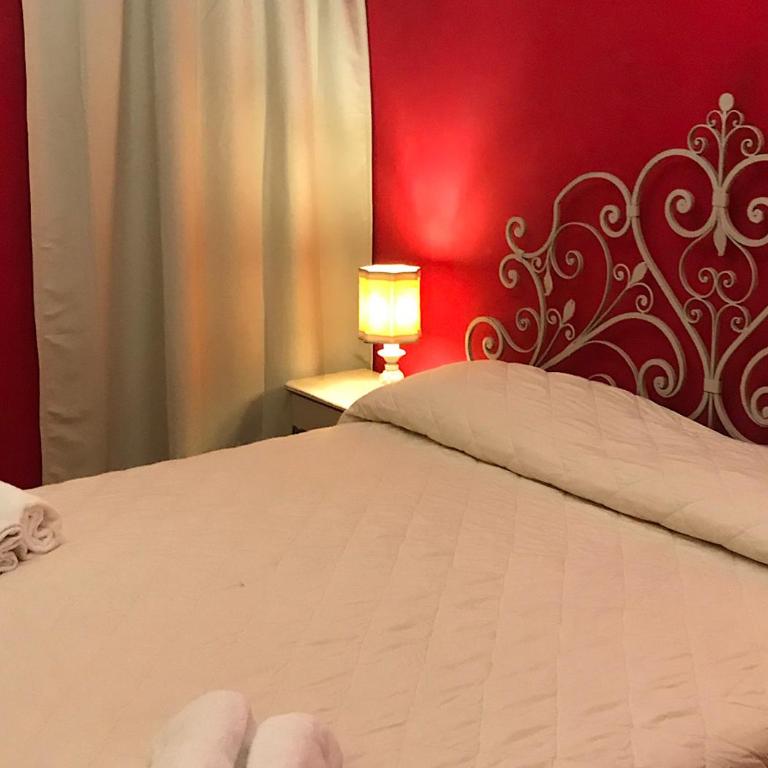 Guest House Bike & Relax Finale Ligure - Camera Matrimoniale - 1