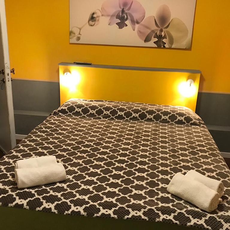 Guest House Bike & Relax Finale Ligure - Camera Matrimoniale con Bagno Privato - senza Finestre - 1