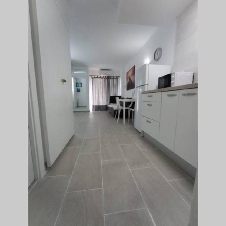 Jupiter Beach Estudio - One-Bedroom Apartment - 8