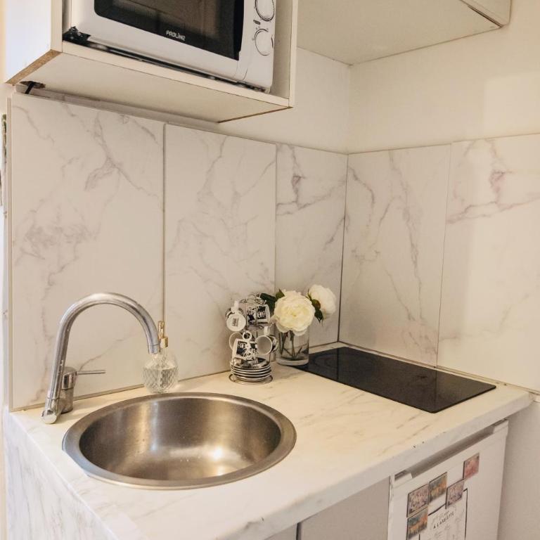 Fully equipped Studio in the heart of Paris - Area champs Elysées - Studio - 3