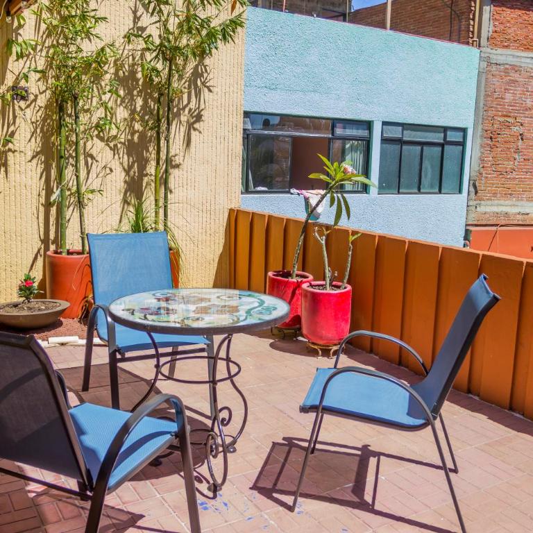 Casa de las Palmas Guest House - Single Room with Terrace - 1