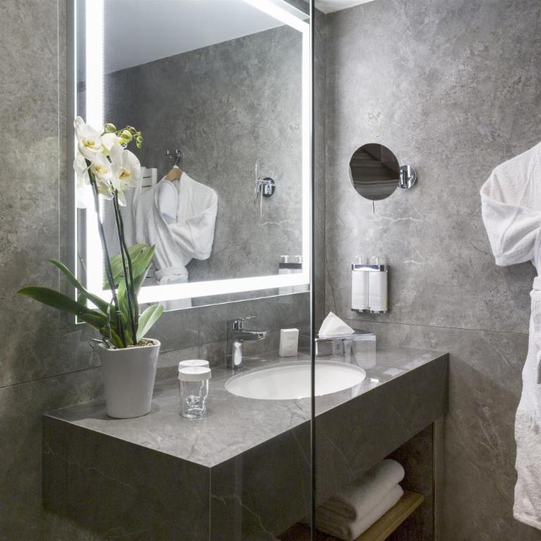 Warwick Reine Astrid - Lyon - Suite Privilege - 4
